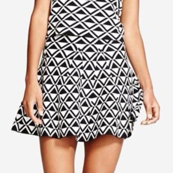 Trina Turk Geometric Pattern Mini Skirt Size Large - Picture 1 of 6